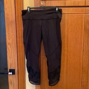 Black crop Lululemon leggings
